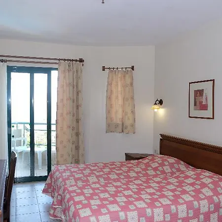 Mutlu Otel