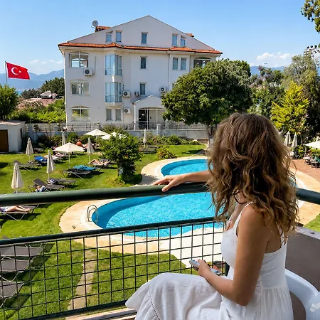 Mutlu Hotel 2*