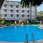 Mutlu Hotel 2*